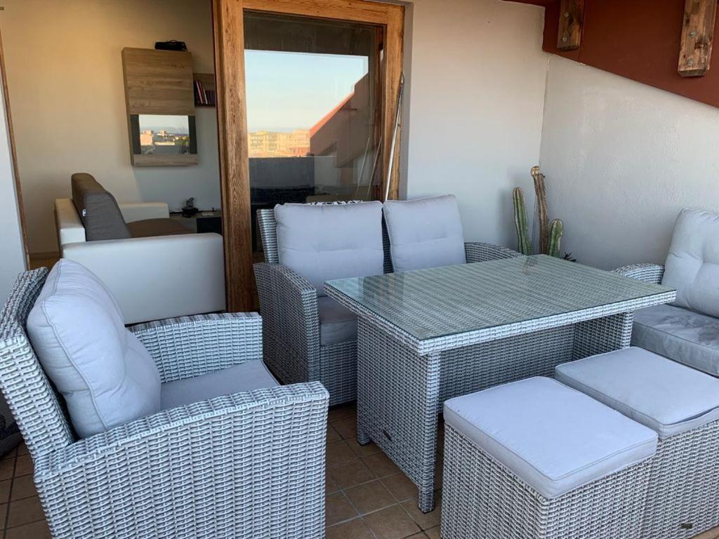 Relax Sea View Attic Apartment Quartu SantʼElena Екстериор снимка
